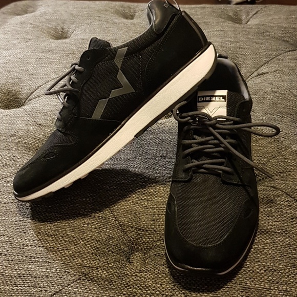 Diesel Black Mens Shoes - Picture 2 of 3